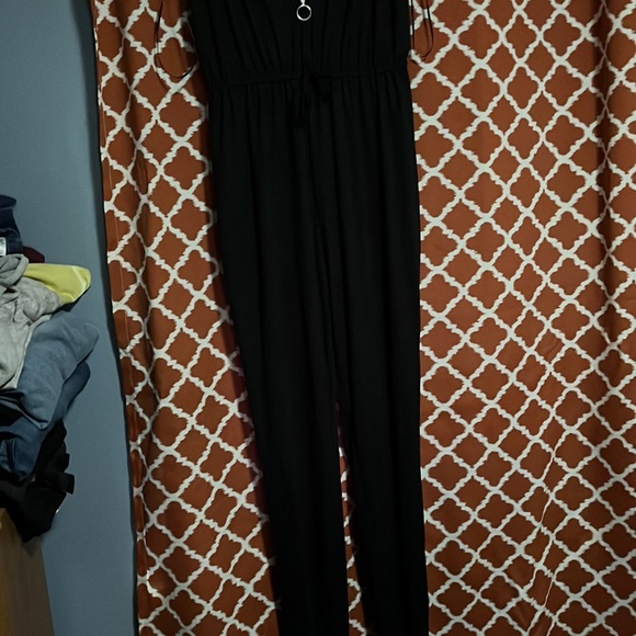 Womens sleeveless jumpsuit - Picture 3 of 3